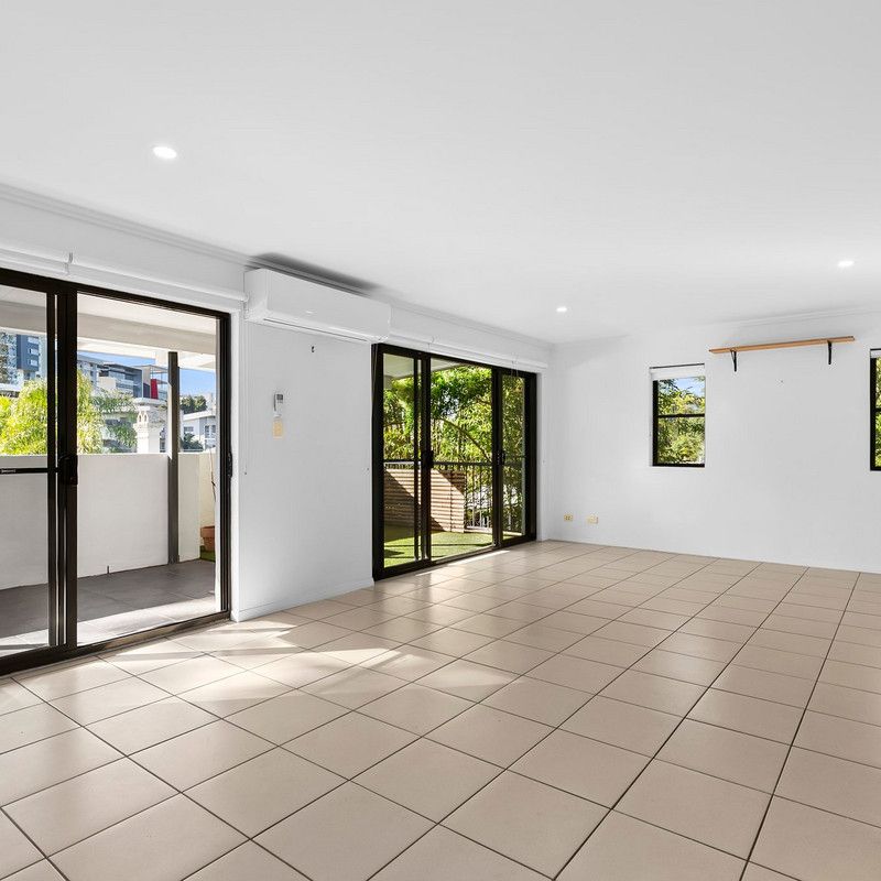 42, School Street, QLD, Kelvin Grove - Photo 1