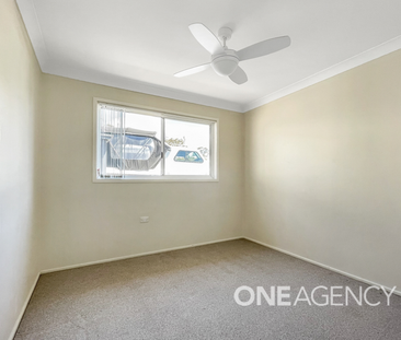 BRIGHT AND SPACIOUS 3-BEDROOM HOME FOR RENT IN HUSKISSON - Photo 2