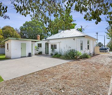 Conveniently Located In The Heart Of Wodonga - Photo 6