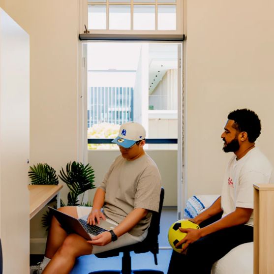 Twin Rooms-Twin Room Large - Photo 1