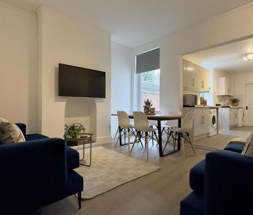 6 bedroom house to rent - Photo 1