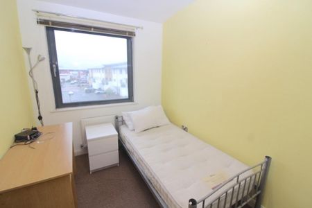 4 bedroom terraced house to rent - Photo 5