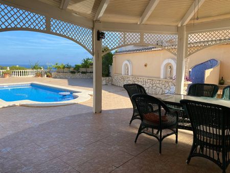 Beautiful villa for rent in Benissa with 5 bedrooms. - Photo 5