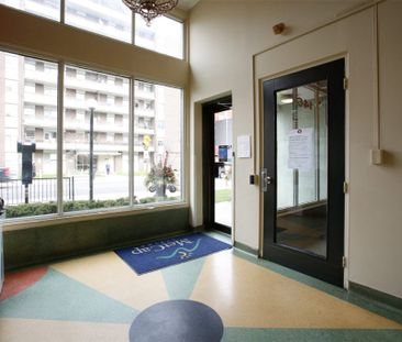 The Kingsview - Photo 6