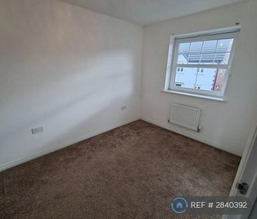 3 bedroom semi-detached house to rent - Photo 4