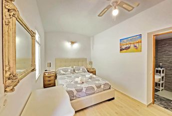 Villa for rent in Cumbre del Sol with 5 bedrooms