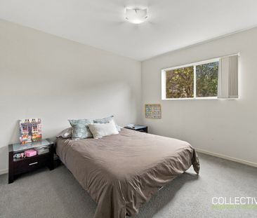 Quiet Unit with Two Carparks - Photo 4