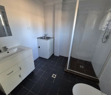 2 Bedroom Granny Flat + Water, Gas, Internet Included! - Photo 6