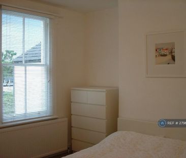 1 bedroom in a house share to rent - Photo 2
