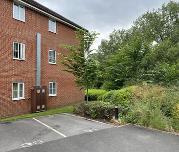 2 bedroom ground floor flat to rent - Photo 2