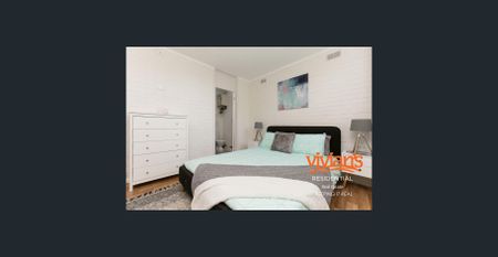 FULLY FURNISHED AND EQUIPPED IN A PRIME LOCATION!! - Photo 4