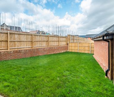 4 bedroom detached house to rent - Photo 5