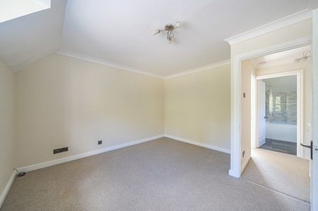 2 Bedroom House - Meredun Close, Hursley - Photo 5