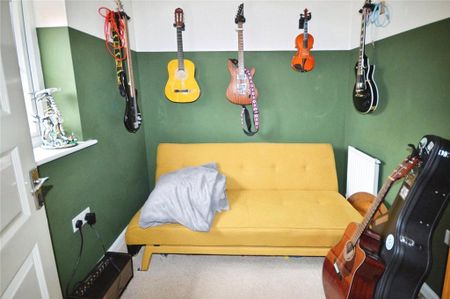 3 bedroom detached house to rent - Photo 5