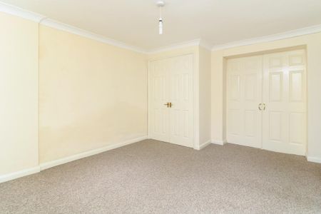 1 bedroom ground floor flat to rent - Photo 4