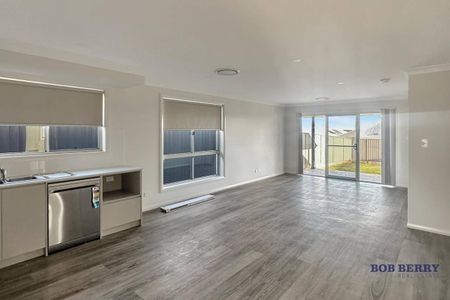 Brand New Home in Southlakes Estate - Photo 5