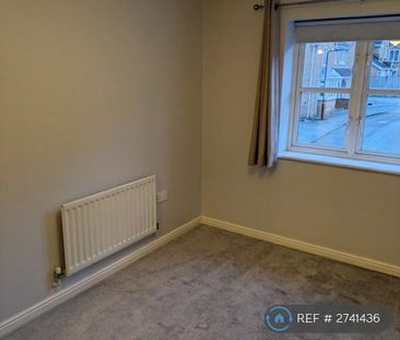 3 bedroom semi-detached house to rent - Photo 4