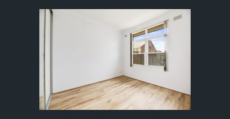 Apartment in the heart of Bexley - Photo 3