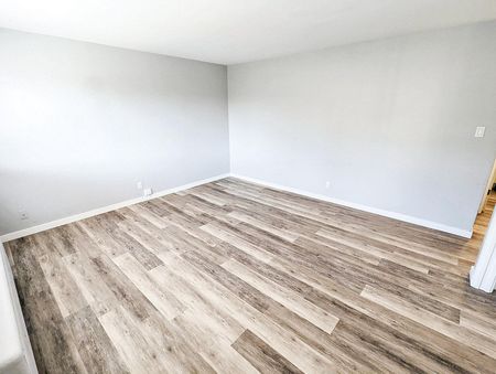 Prince George Queensway Apartments - Photo 2