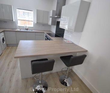 A GREAT MODERN ROOM IN A HOUSESHARE - ROOM 4 - West Road, Westcliff... - Photo 5