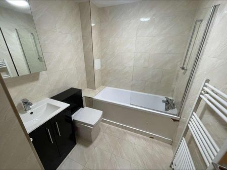 Bedroom Apartment - Central Luton - Unfurnished - Gas Central Heating, LU2 - Photo 5