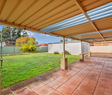 90 Inverness Circle, Camillo, WA 6111 - Photo 6