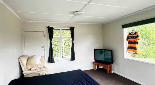 Rural One-Bedroom Cottage – Only 5 Minutes fro... - Photo 1