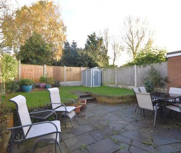4 bedroom semi-detached house to rent - Photo 3