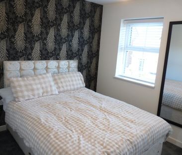 2 bedroom semi-detached house to rent - Photo 6