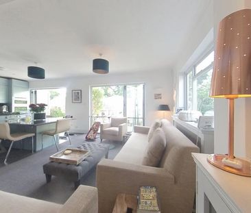 5 bedroom bungalow to rent - Photo 1