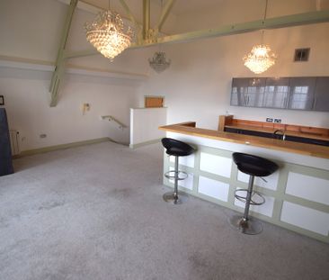 To Let 3 Bed Apartment - Photo 1