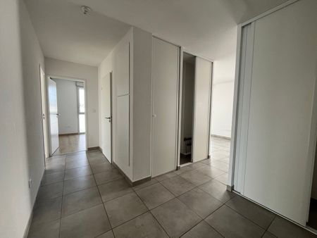 Location Appartement 4 pièces 96m² VILLENEUVE TOLOSANE 31270 - Photo 5
