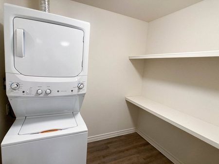 Newport Village - Photo 2