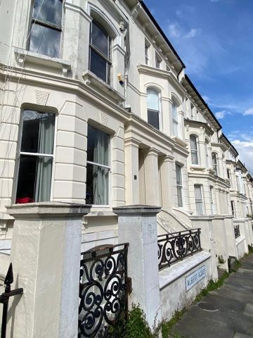 Studio Flat, Albert Road, BN1 - Photo 4