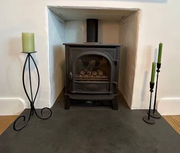 3 bedroom Delightful Three Bedroom House to rent - Photo 6