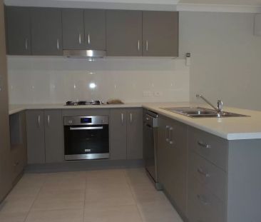 Modern Appeal - Photo 3