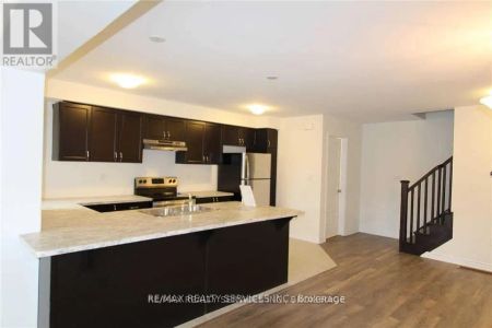 111 BOND HEAD COURT - Photo 2