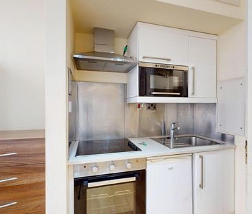 Studio to rent - Photo 3