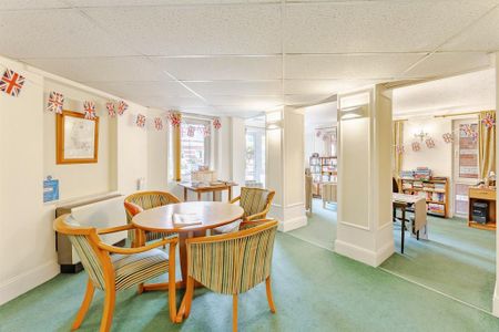 1 bedroom retirement property to rent - Photo 3