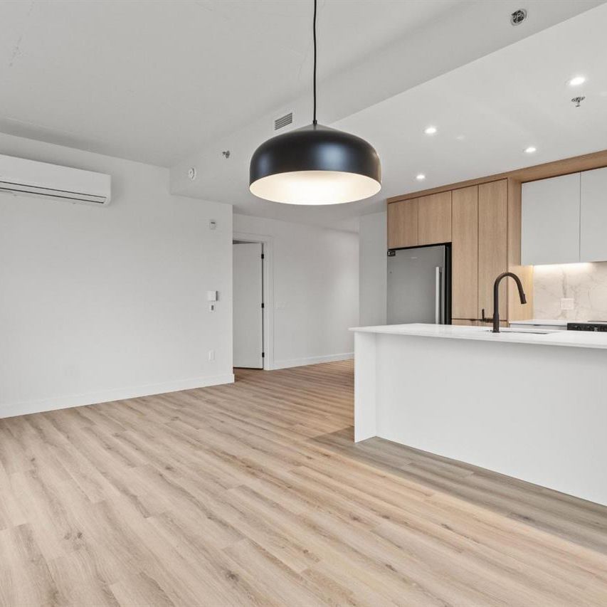 3 Bedroom - 2800 Boulevard Thimens, Deschaillons-sur-Saint-Laurent - Photo 1