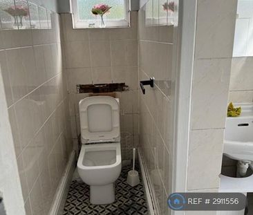 3 bedroom end of terrace house to rent - Photo 6