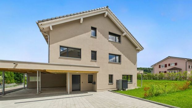 Neubau-Traum: Modernes 5.5-Zimmer-Haus mit Sitzplatz - Photo 1