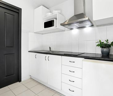 Charming Private House in a Blue Ribbon Location – Furnished - Photo 3