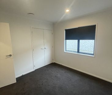 A beautiful, brand new 3 bedroom, 2 bathroom with an open plan livi... - Photo 6