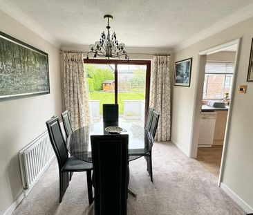 2 bedroom detached bungalow to rent - Photo 1