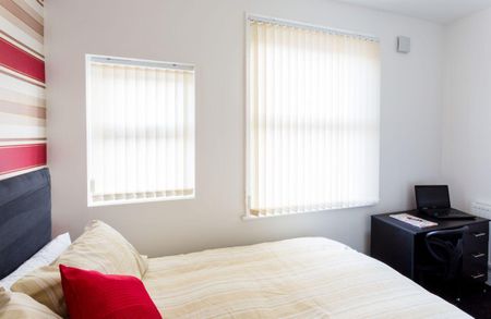 Romer Road, Liverpool - Photo 2