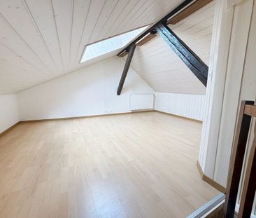 Joli appartement en duplex de 2,5 pièces, partiellement rénové - Foto 1