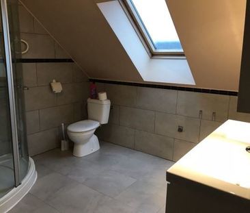 Gezellige halfopen woning met 3 slaapkamers, veranda en carport in ... - Photo 3