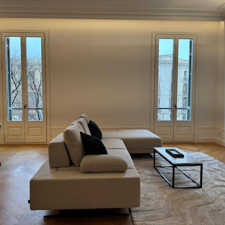 4 room luxury Flat for rent in Barcelona, Catalonia - Photo 1