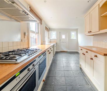 3 bedroom end of terrace house to rent - Photo 5